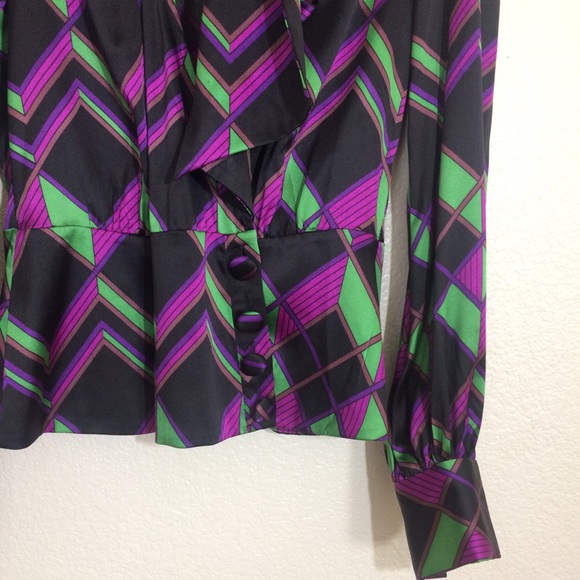 Diane vonFurstenberg silk blouse - Picture 4 of 4